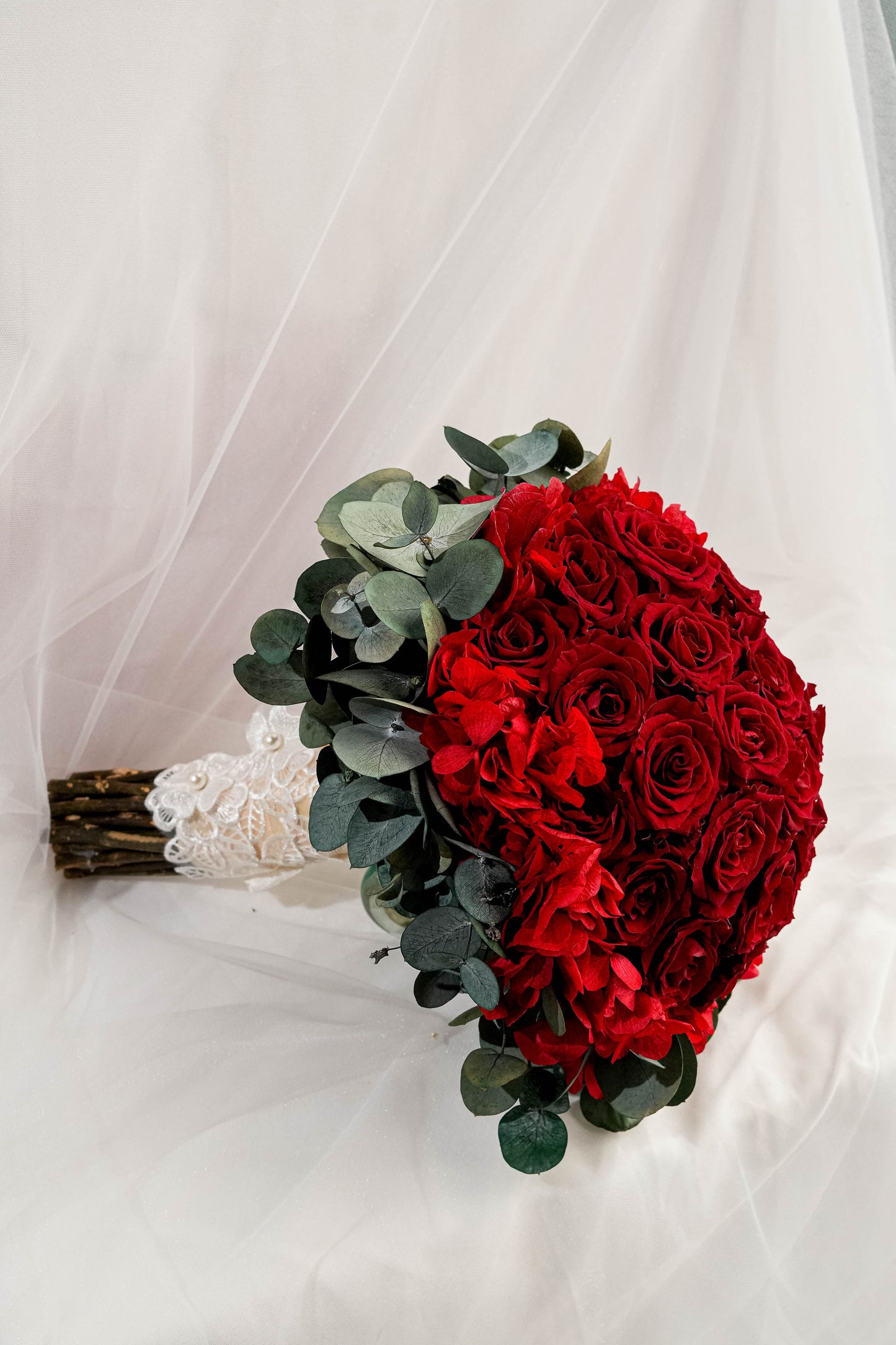 CAPACITACIÓN ONLINE: BOUQUET DE NOVIA CON ROSAS ETERNAS