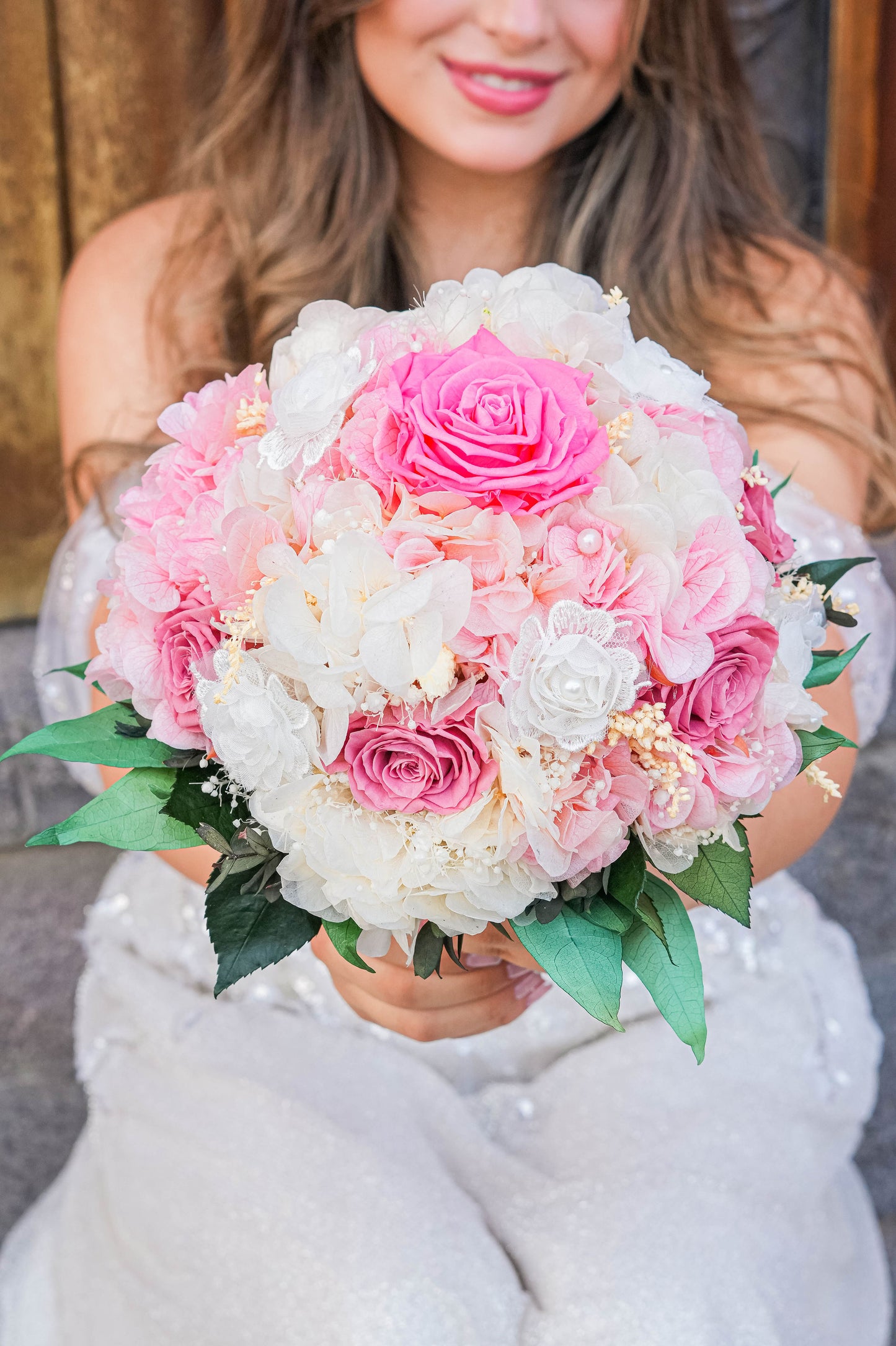 CAPACITACIÓN ONLINE: BOUQUET DE NOVIA CON ROSAS ETERNAS